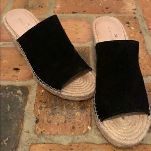 Caslon Black Wedges